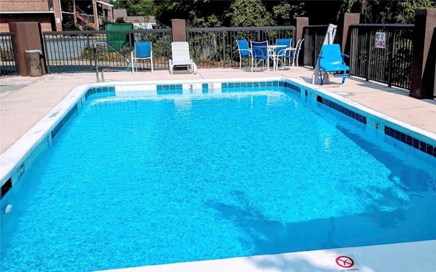 Quality Inn & Suites Thomasville-High Point 15/23