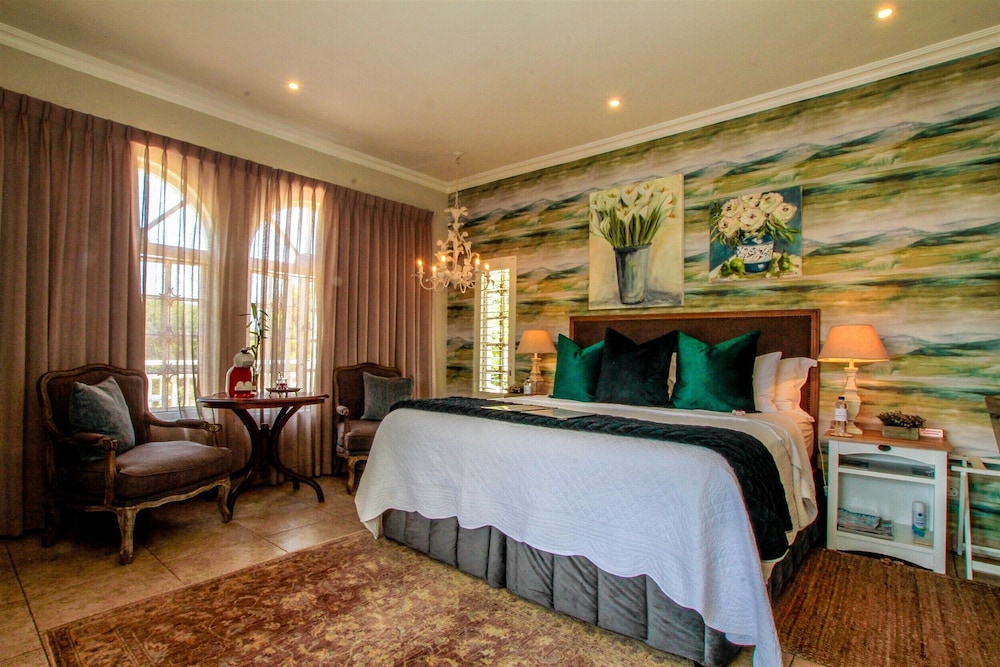 Sandals Guest House 22/77