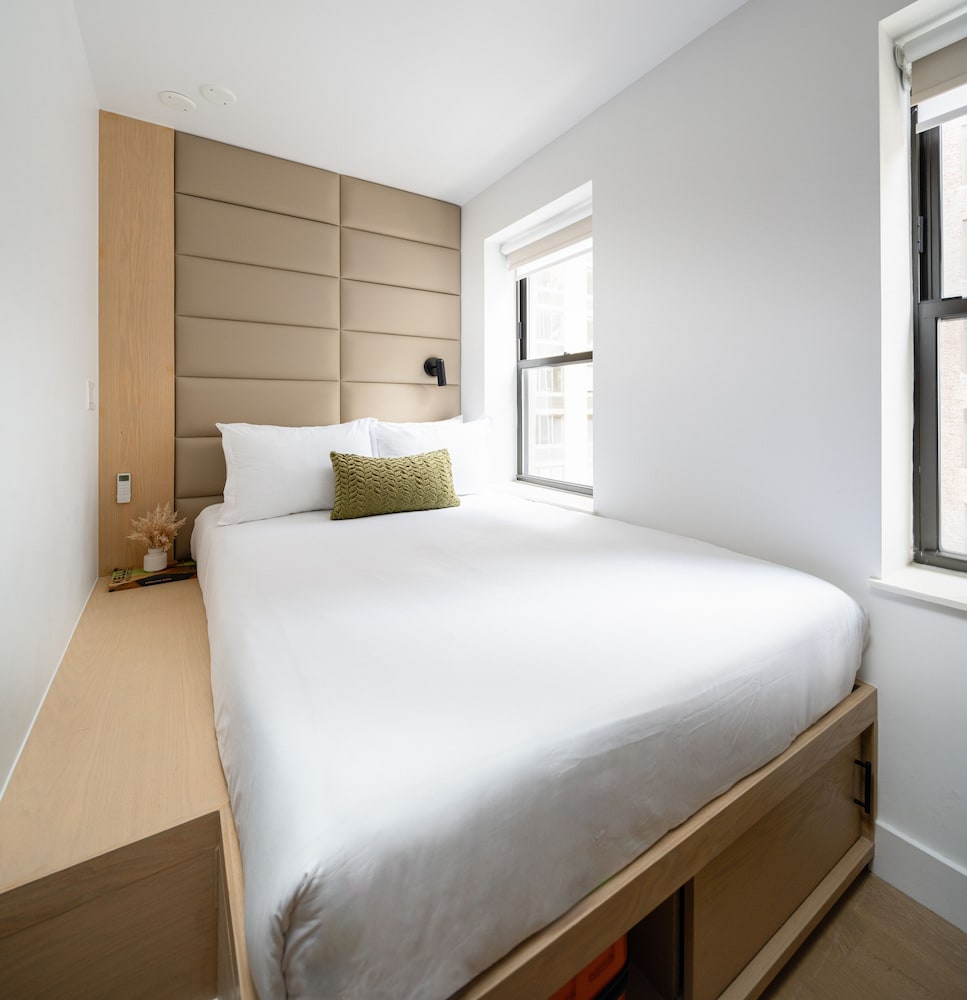 Hotel 837 16/50