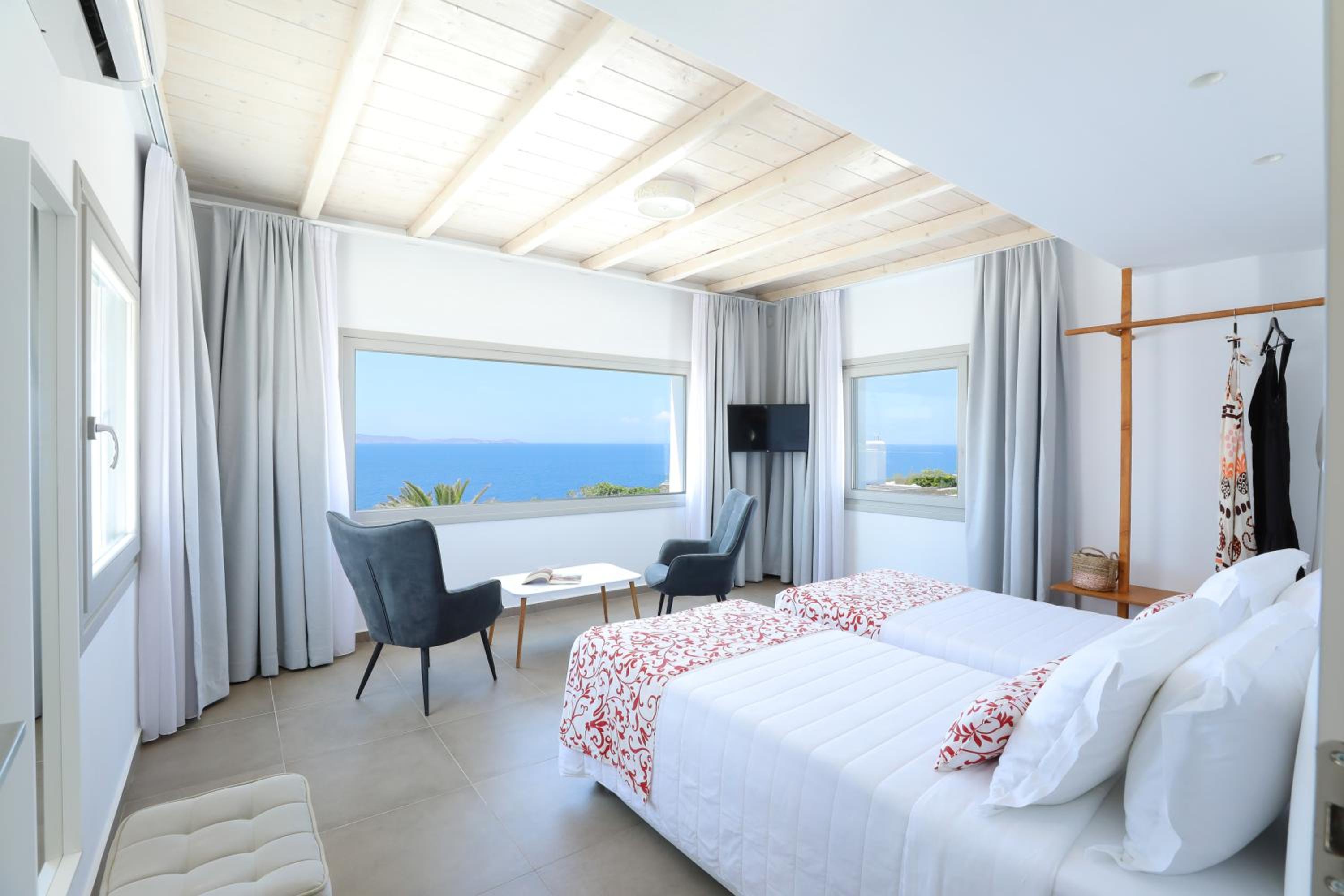 Bespoke Mykonos 2/19