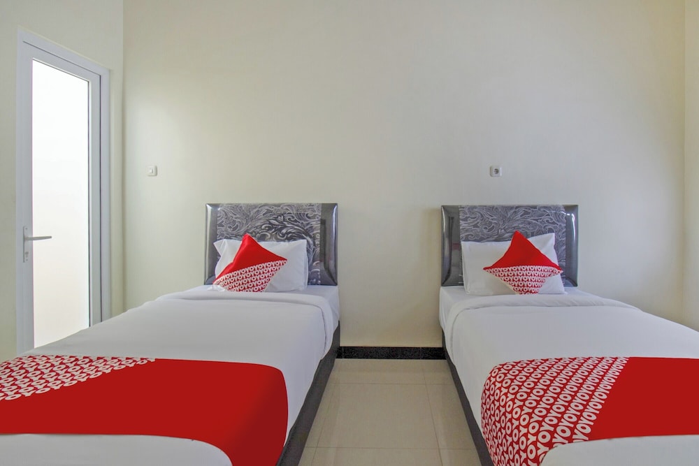 DELUXE, TWIN BEDS