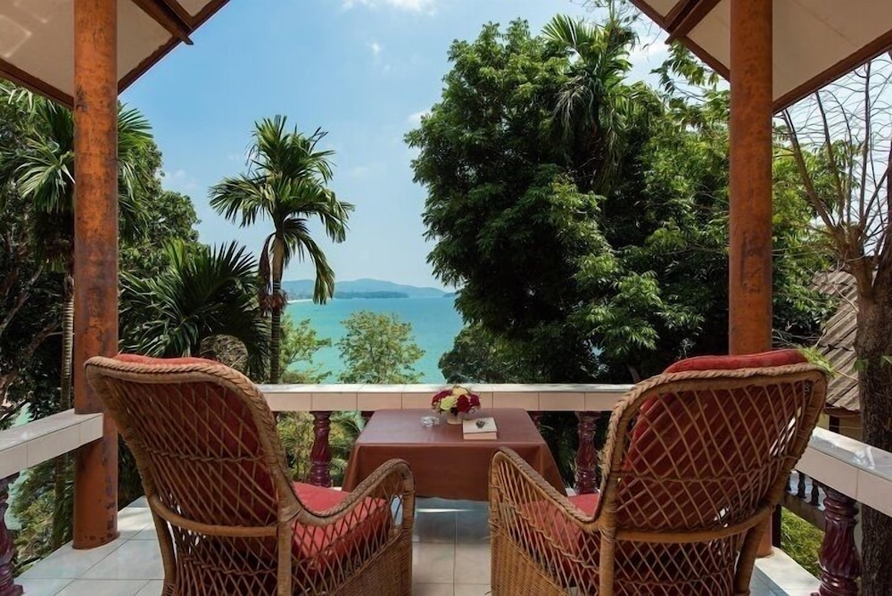 BAAN KARON HILL PHUKET RESORT 10/53