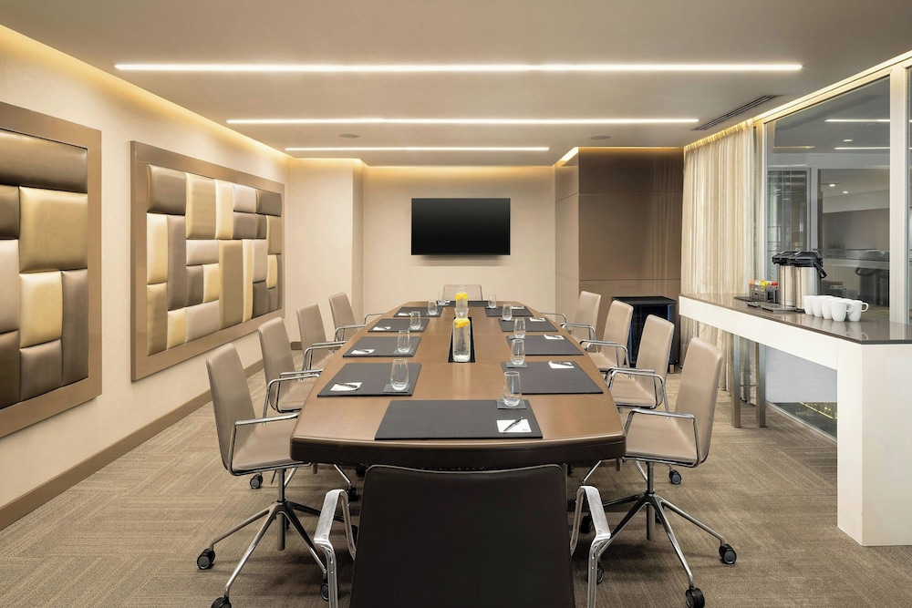 AC Hotel by Marriott Panama City 36/48