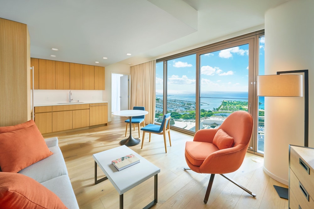 Renaissance Honolulu Hotel & Spa 48/67