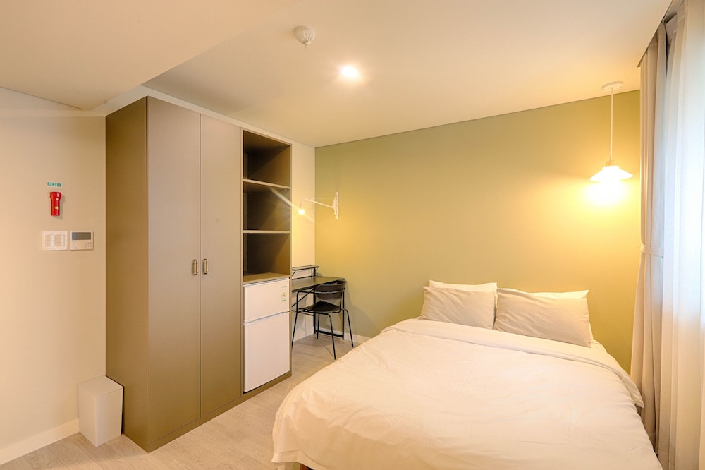 STANDARD, DOUBLE BED