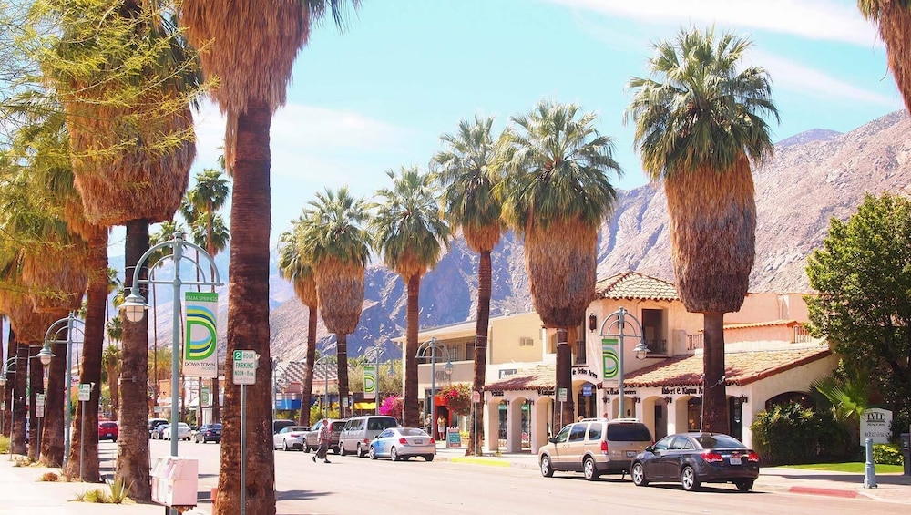 Desert Lodge 40/50