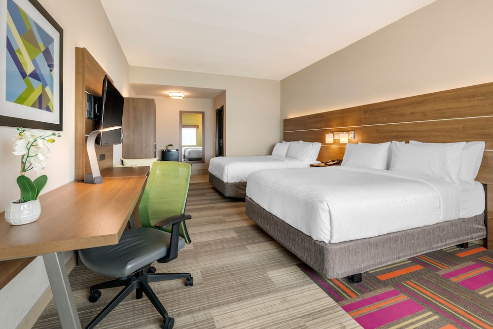 Holiday Inn Express And Suites Wildwood The Villages 37/75