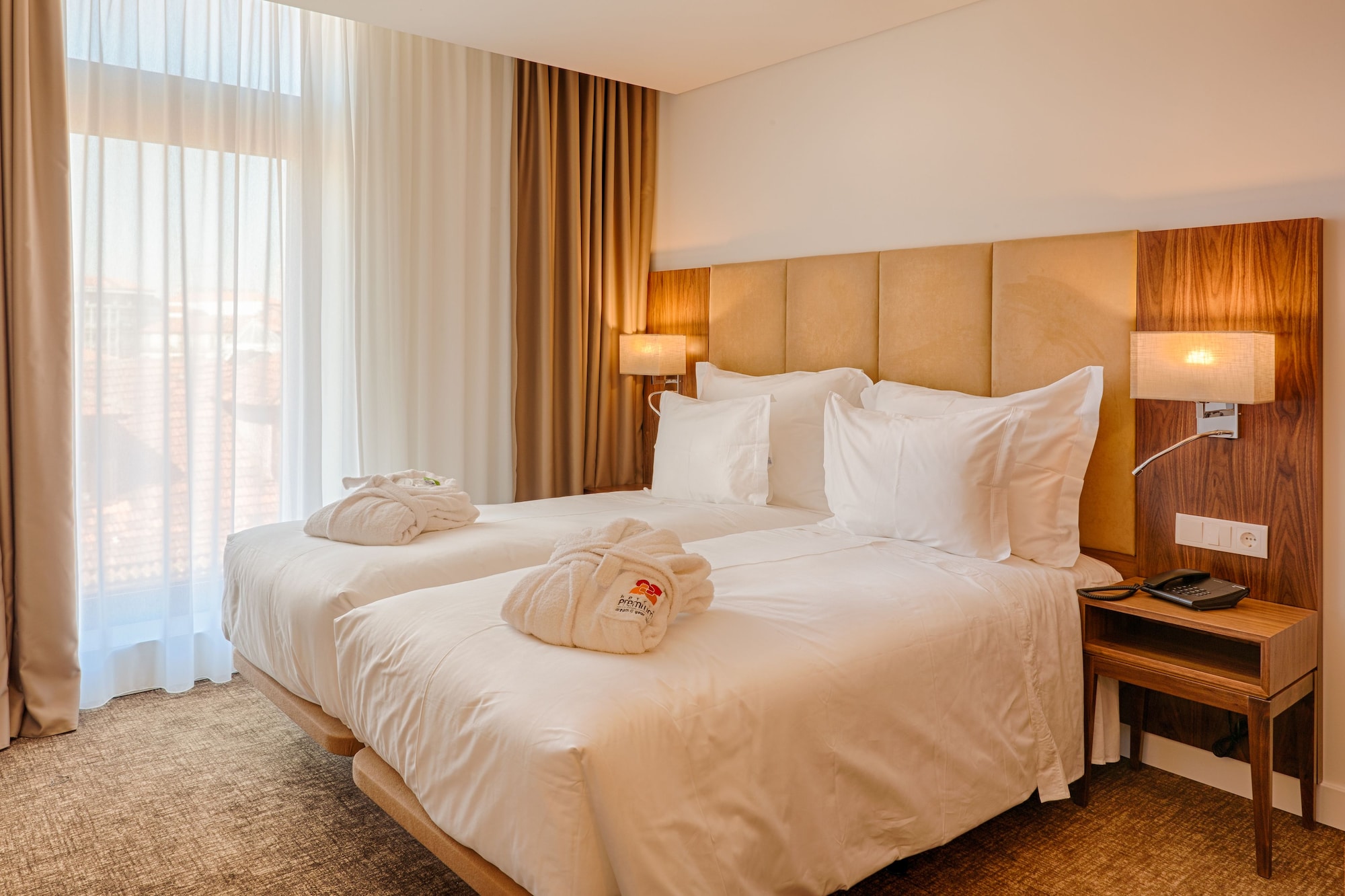 STANDARD, DOUBLE OR TWIN BED