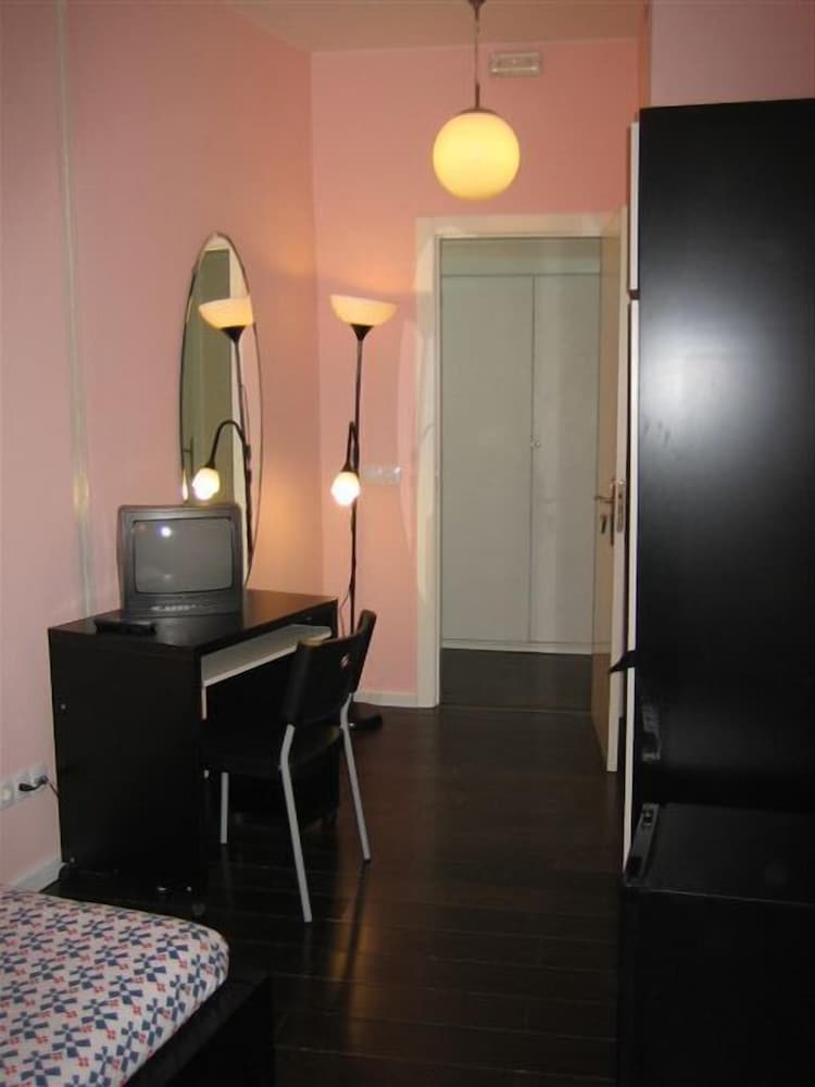 PIZARRO HOSTAL 35/50