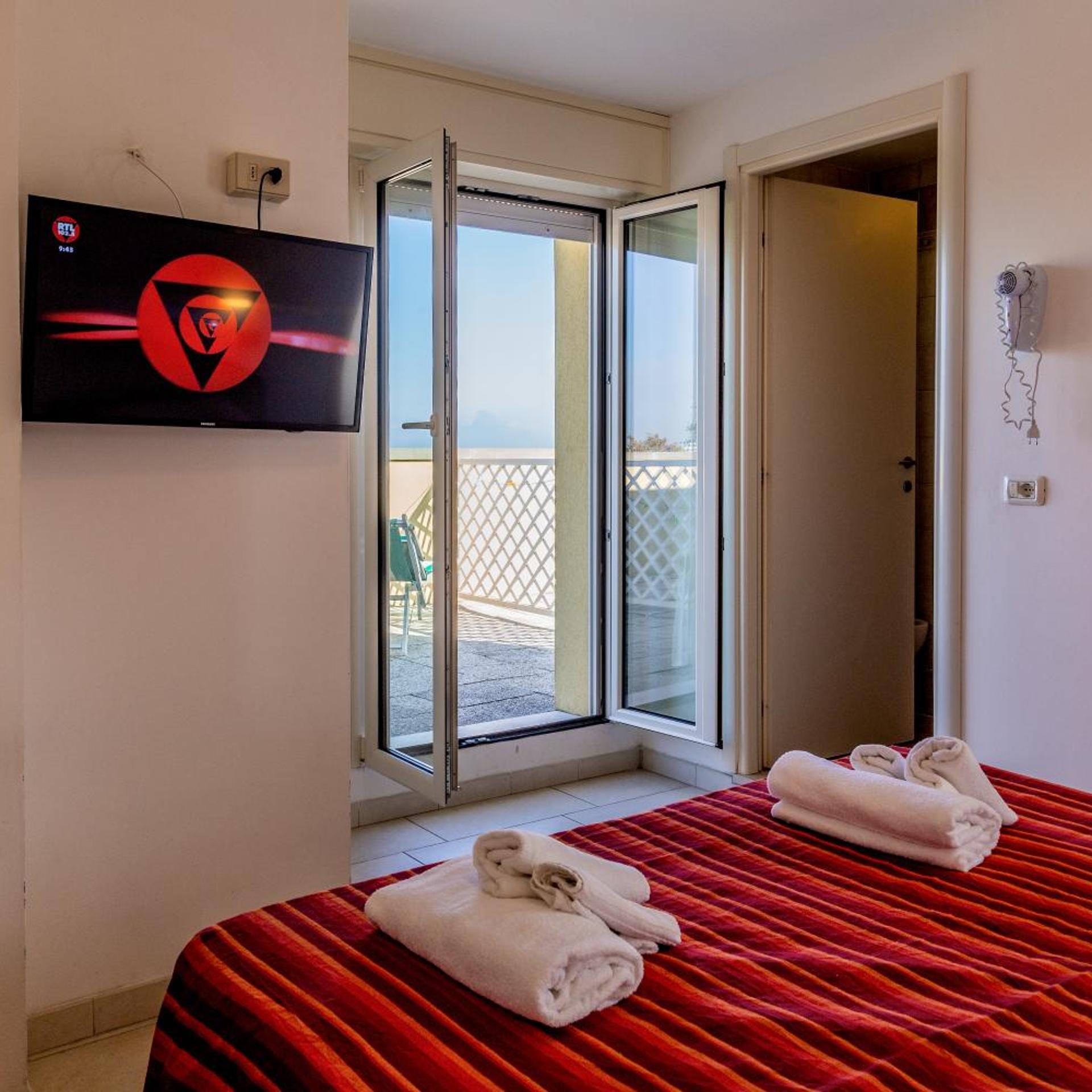 Room, Double Bed, Sea View