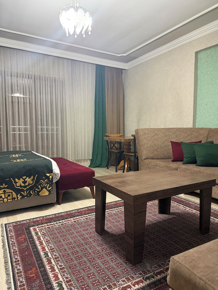 Comfort Suites Hotel 33/50