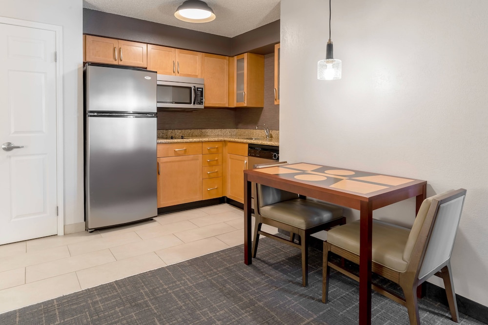 Residence Inn Sacramento Rancho Cordova 38/39
