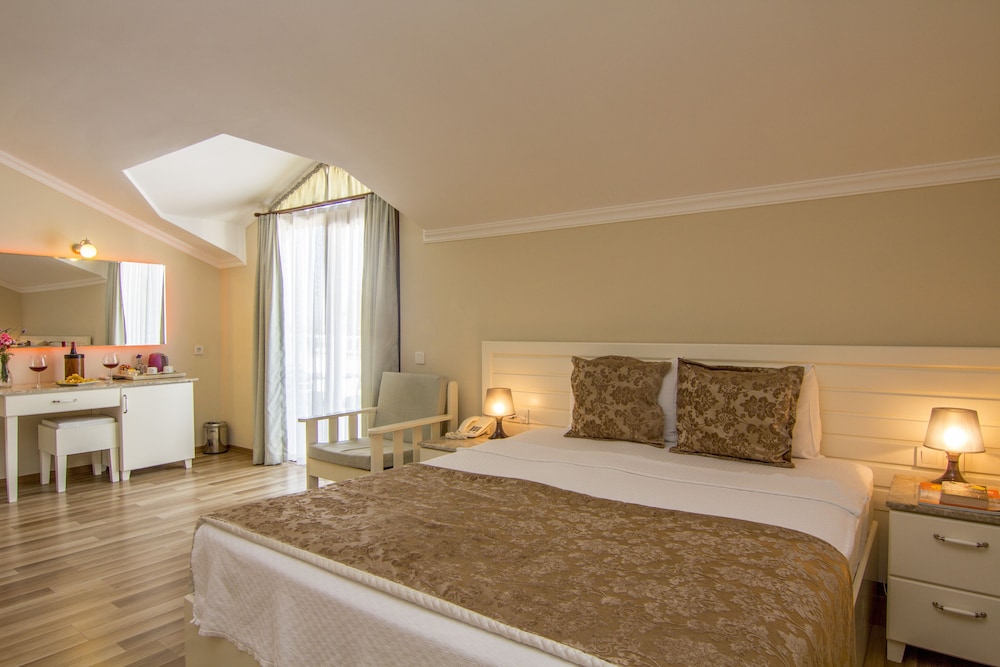 UNSAL HOTEL 15/45