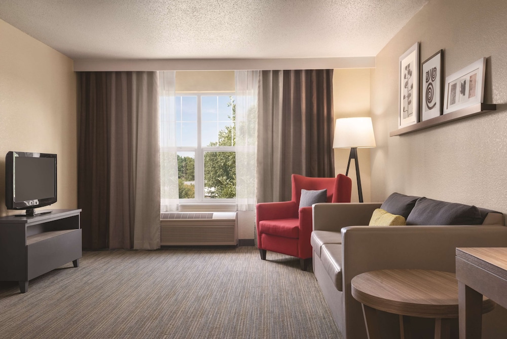 Country Inn and Suites By Radisson Cottage Grove MN 21/32