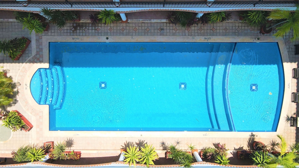 Hotel Colonial Playa del Carmen 25/50