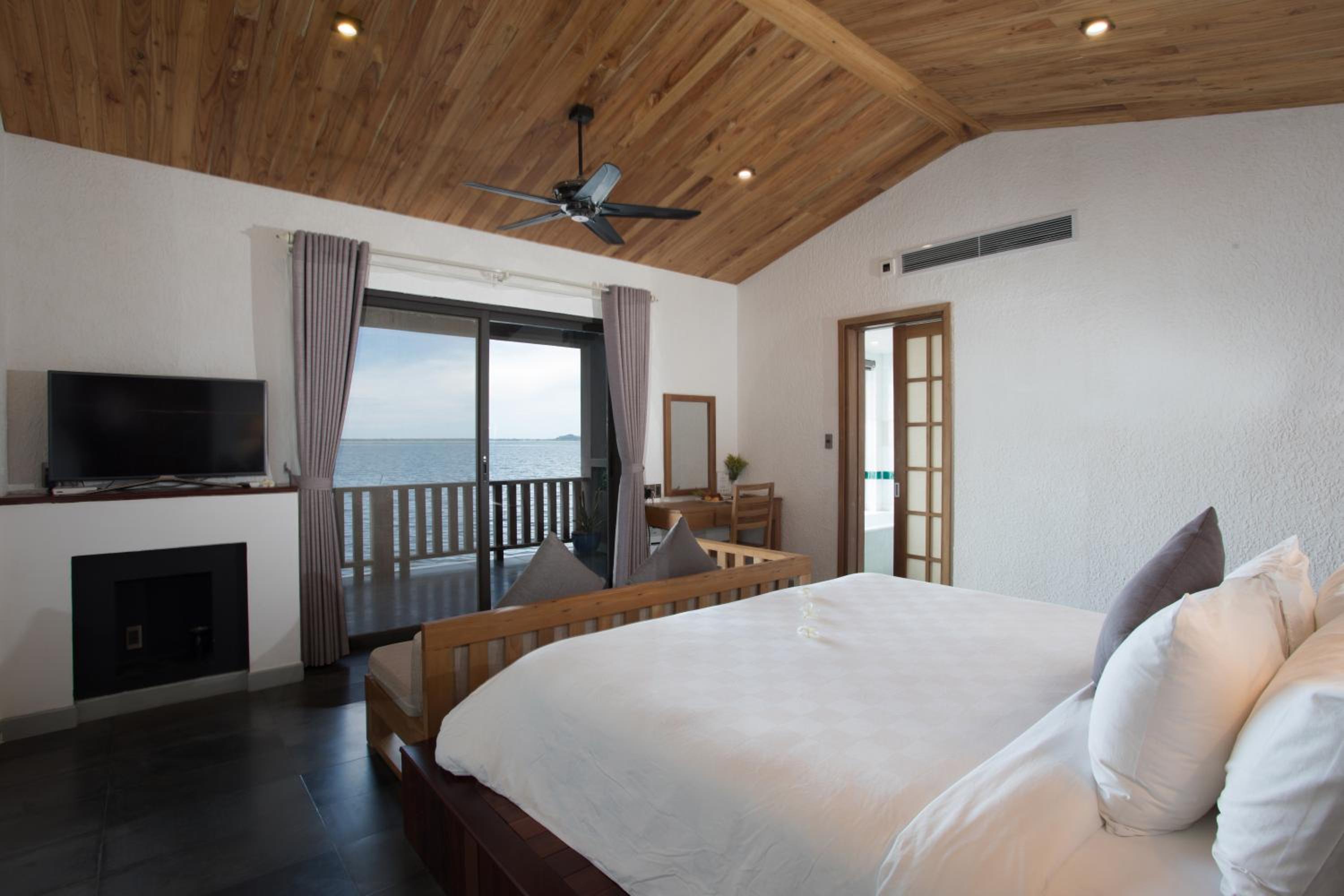 2 Bedrooms, Spa, Villa, Lagoon View