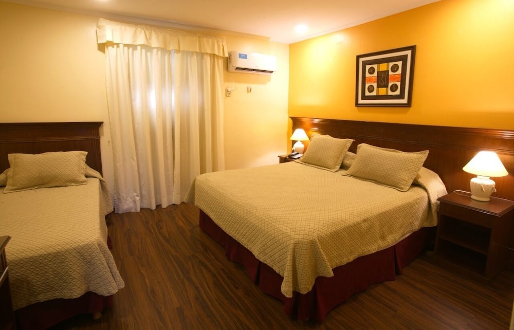 Ritz Hotel Mendoza 17/55