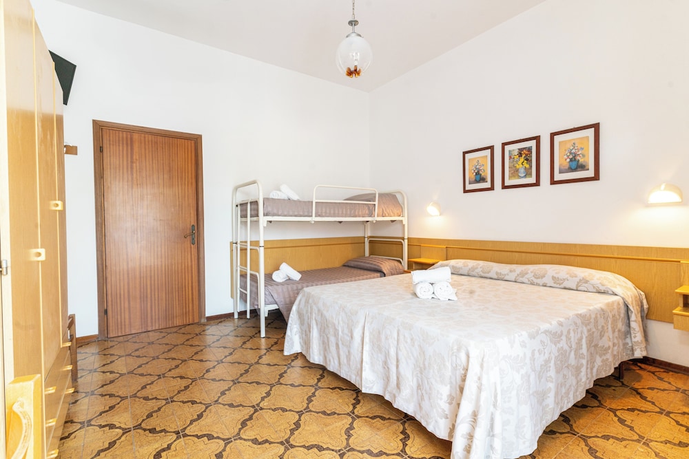 Hotel Paglierani 31/74