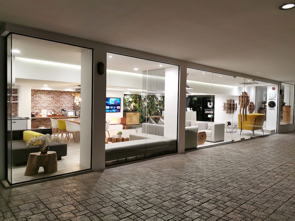 Benviar Tonson Residence 4/50