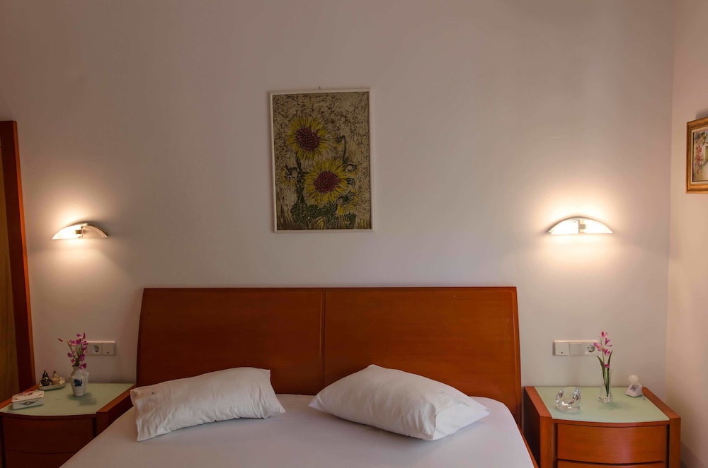 Graziella Apartments 34/51