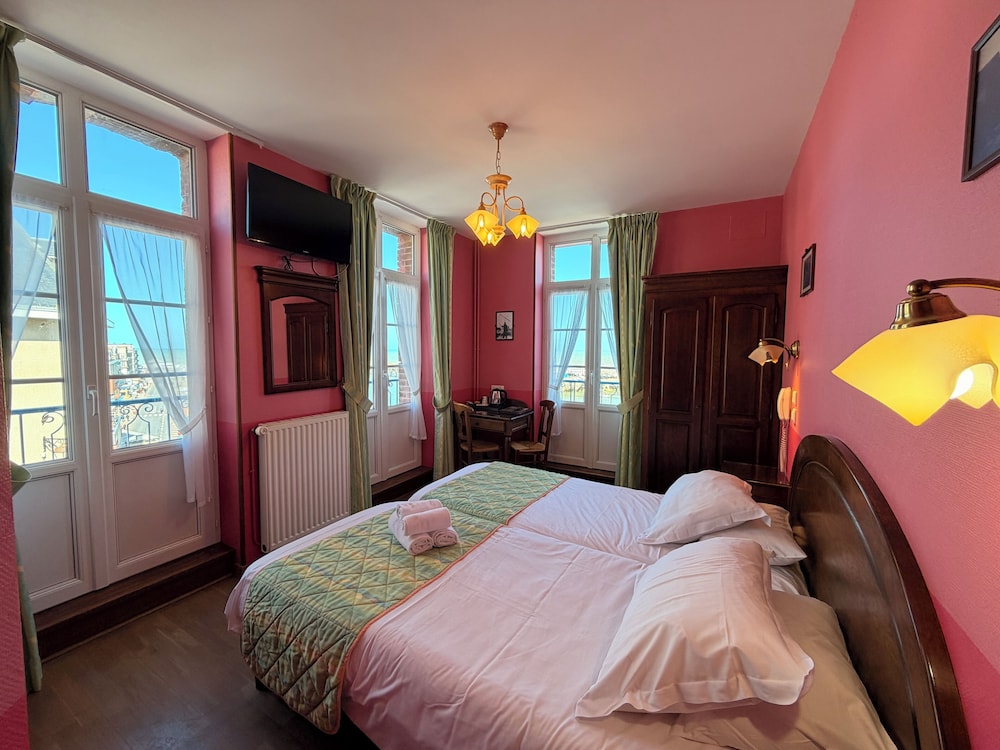 Marina, Twin Beds, Panoramic Sea View