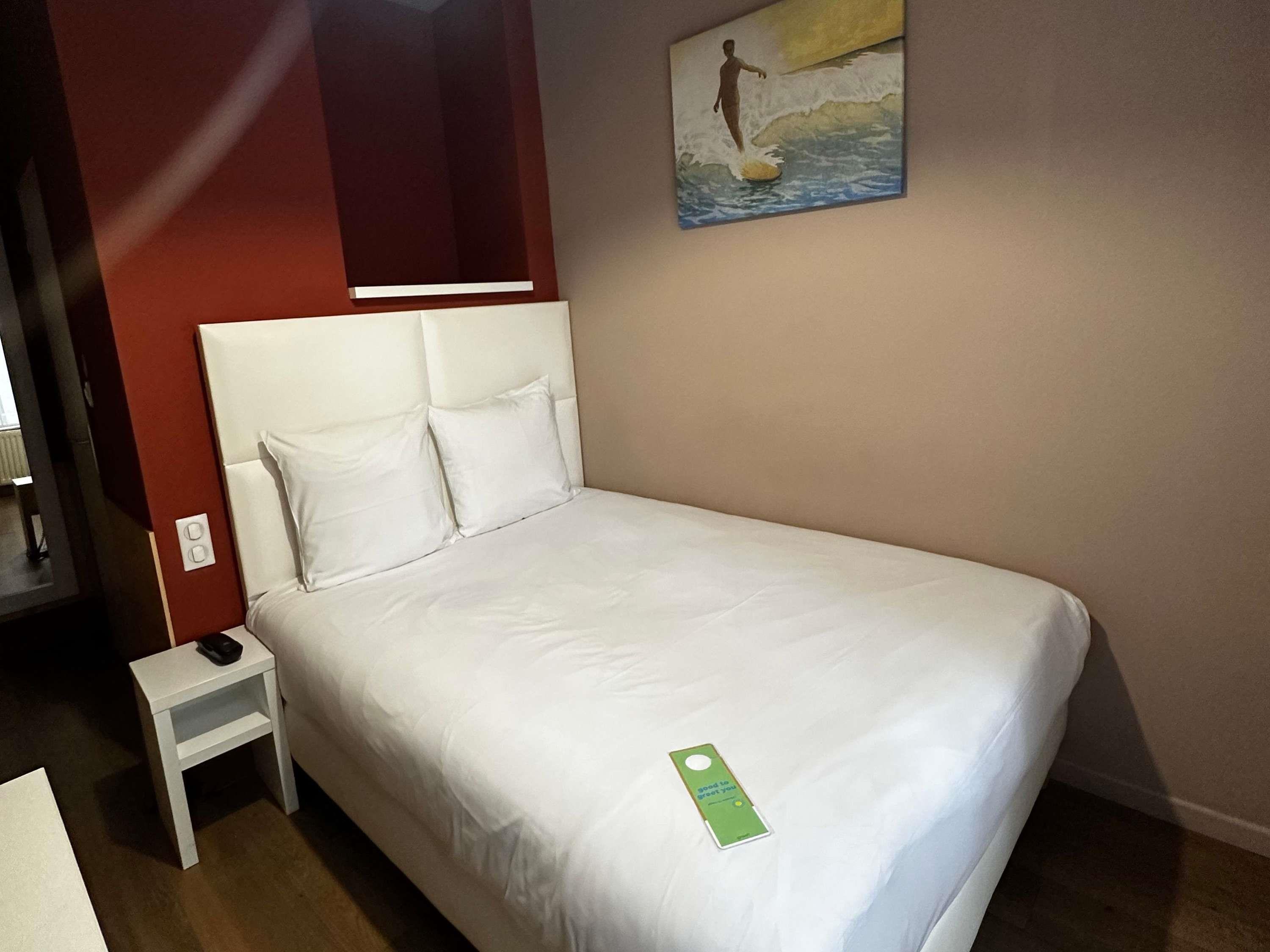 POP, SINGLE, LARGE SINGLE BED