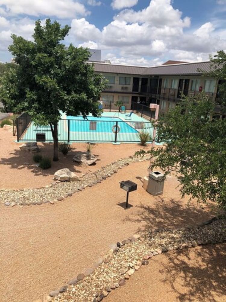 Howard Johnson by Wyndham Odessa TX 46/49