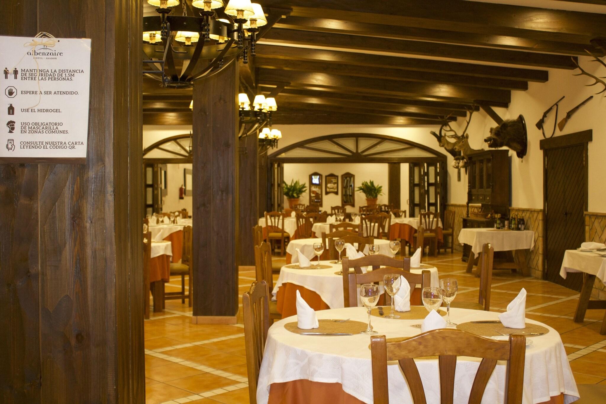 Hotel Asador Albenzaire 48/62