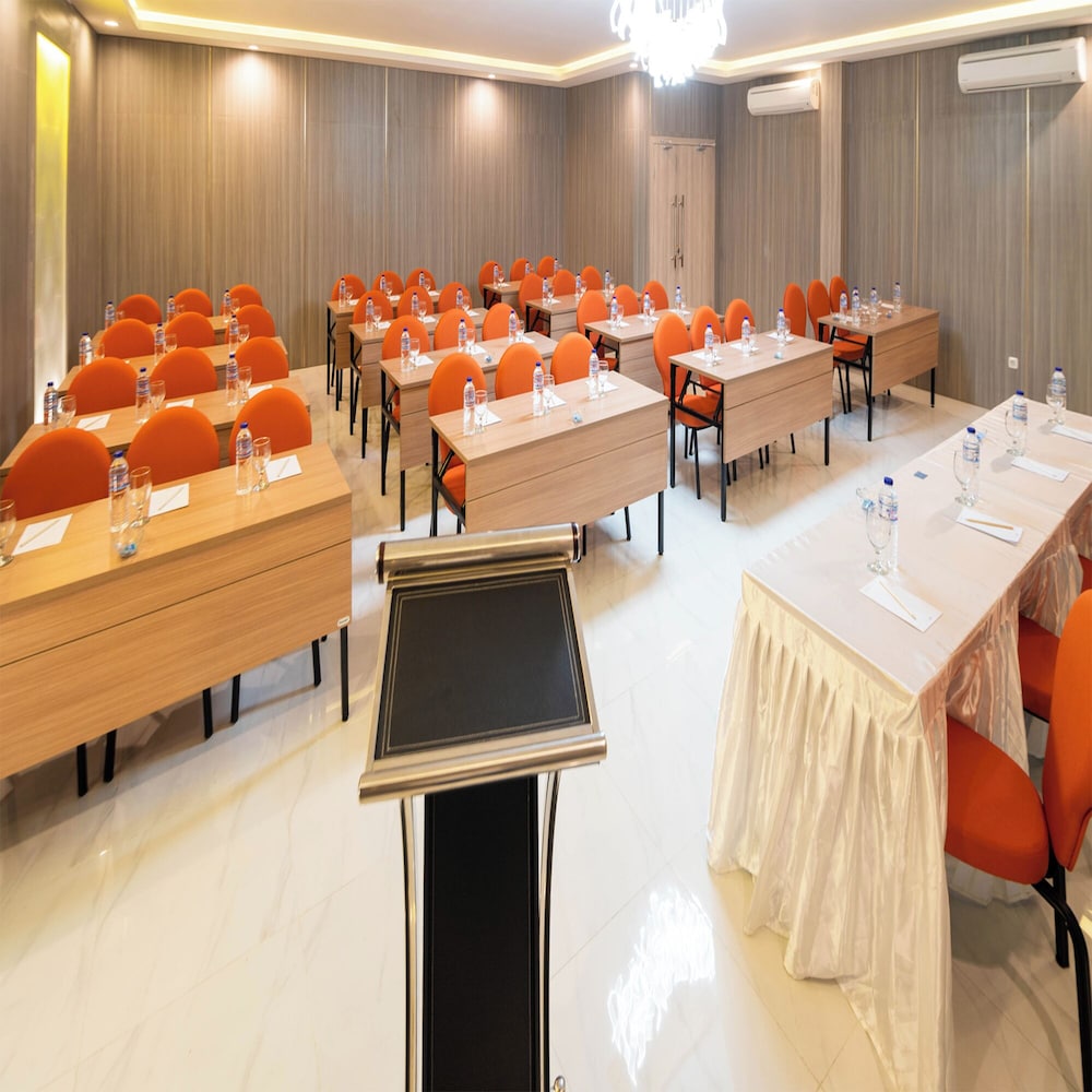 Yulia Hotel Managed by HIG 37/48