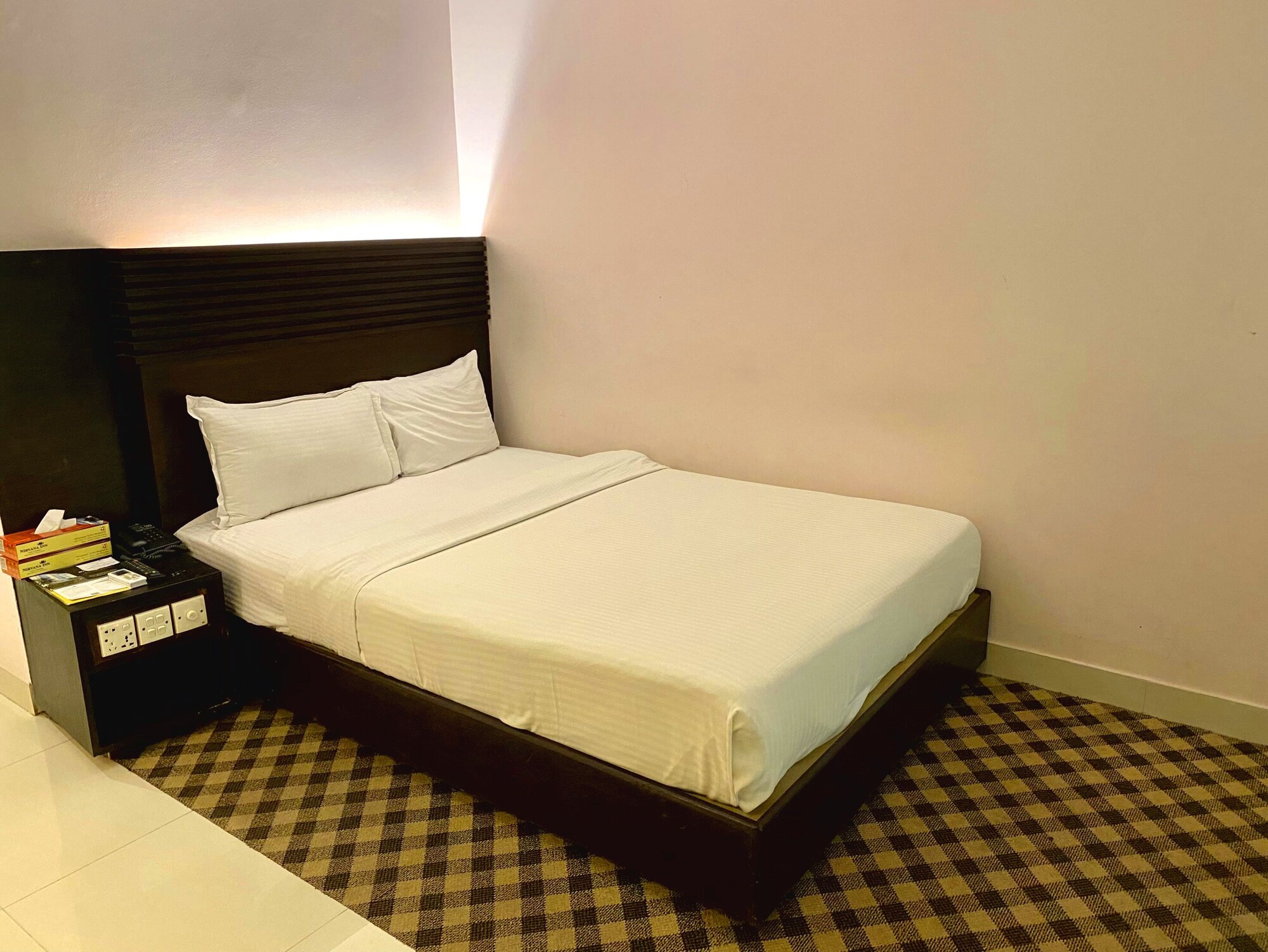 Deluxe, Double Bed