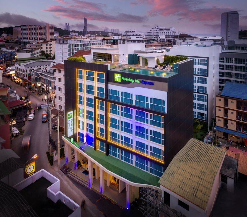 Holiday Inn Express Pattaya Central 2/80