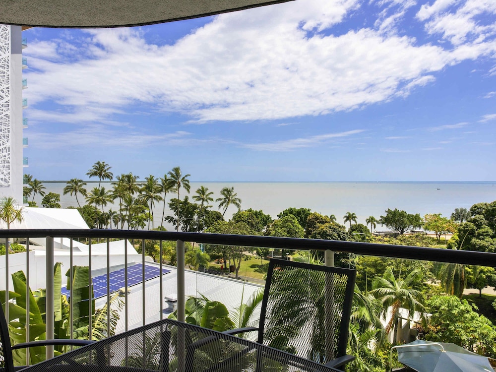 BreakFree Royal Harbour Cairns 35/43