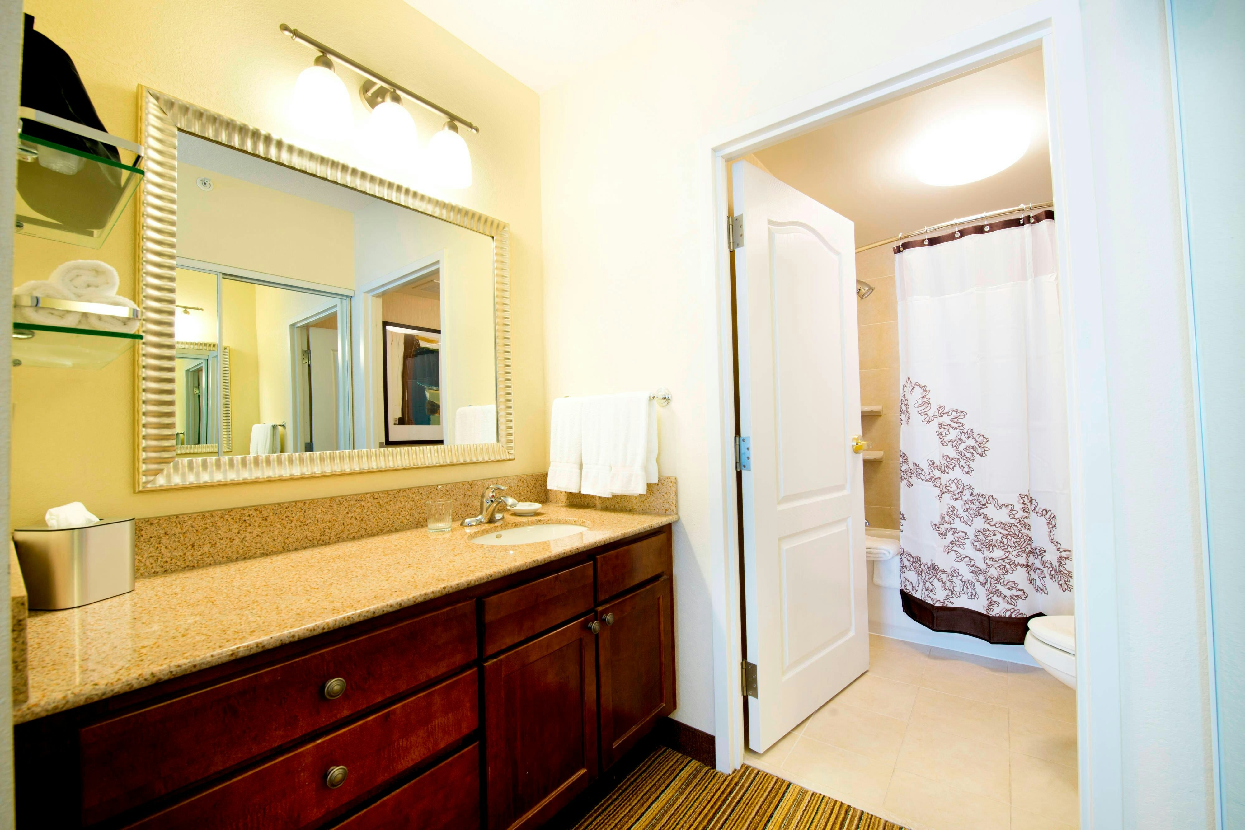 Residence Inn By Marriott Mississauga Arpt Corp Ctr West 49/50