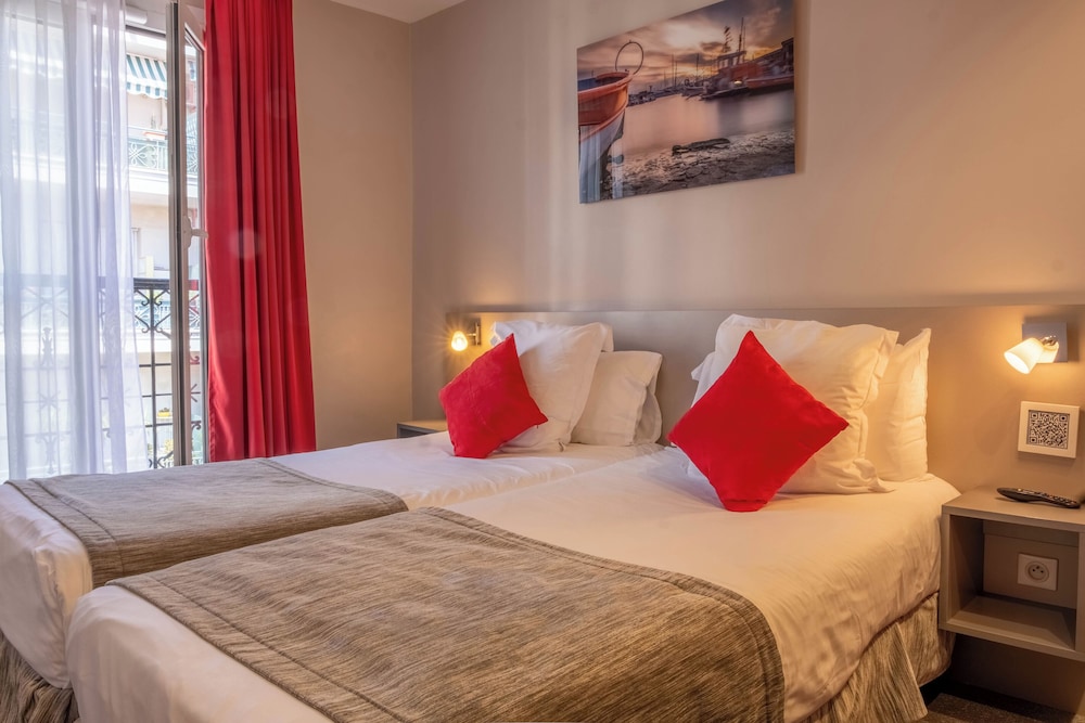 Room, Double Bed, City Side