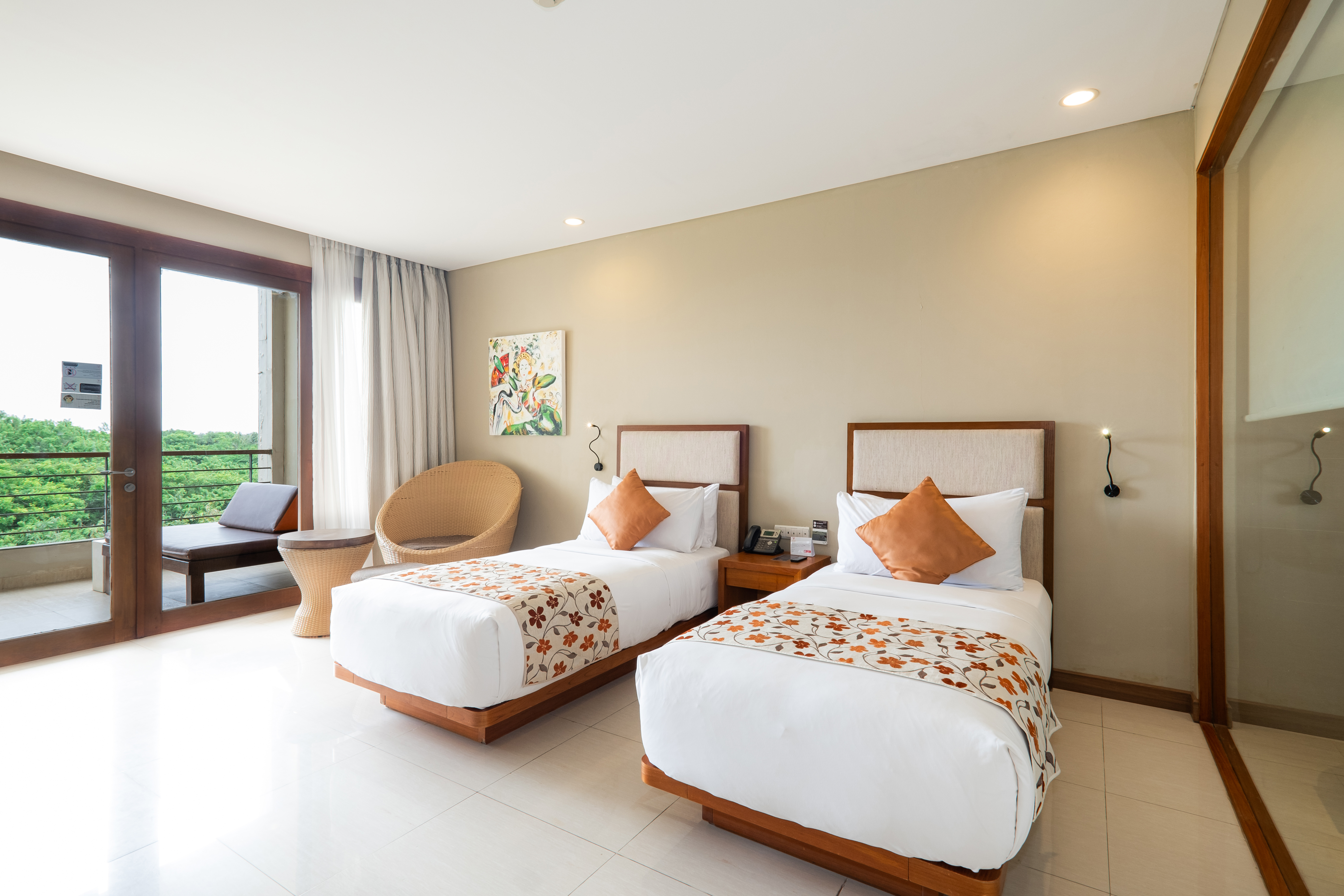 DELUXE ROOM