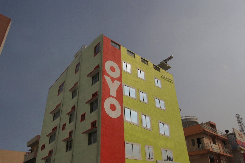 Oyo 24259 Hotel Blue Inn 2/35