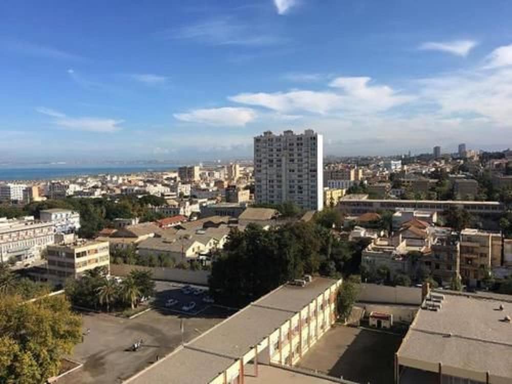 New Day Hotel 51/55