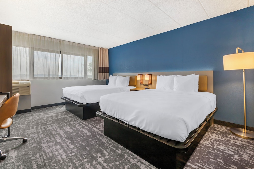 ROOM, 2 DOUBLE BEDS