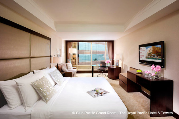 The Royal Pacific Hotel & Towers 8/34