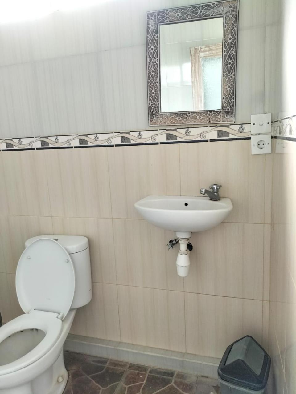 Uma Kutuh 2 43/50