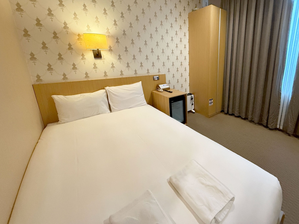 STANDARD, DOUBLE BED, BATHTUB