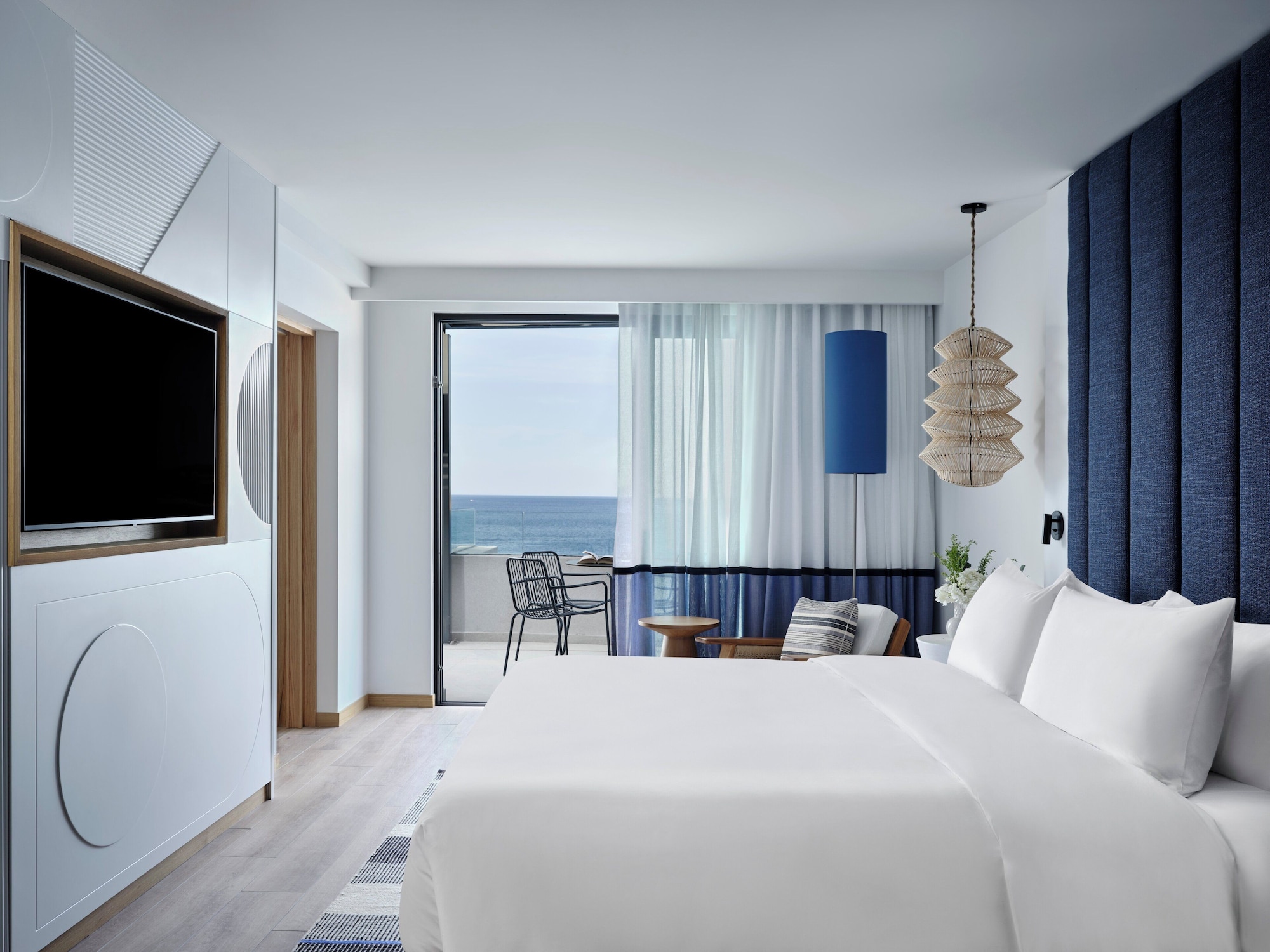 1 Bedroom, Suite, King Bed, Sofa, Plunge Pool