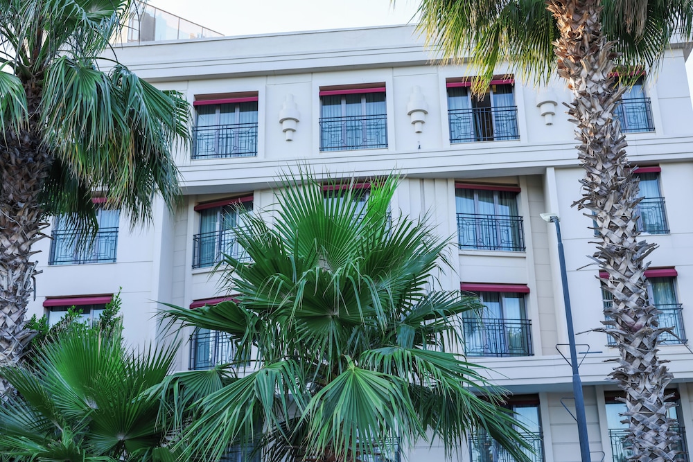 Leaf Port Boutique Hotel 3/50