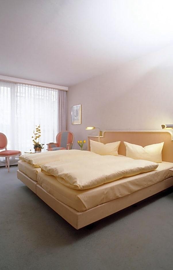 Hotel Ambiente 4/26