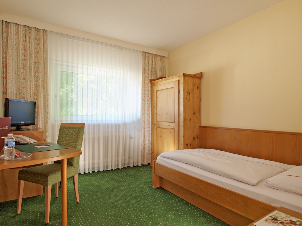 Heidelberg Hotel 10/63