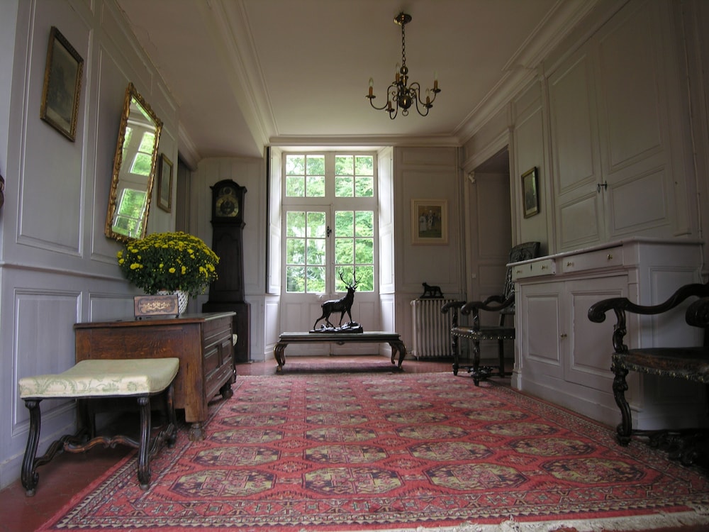 Chateau Du Plessis-Anjou 14/36