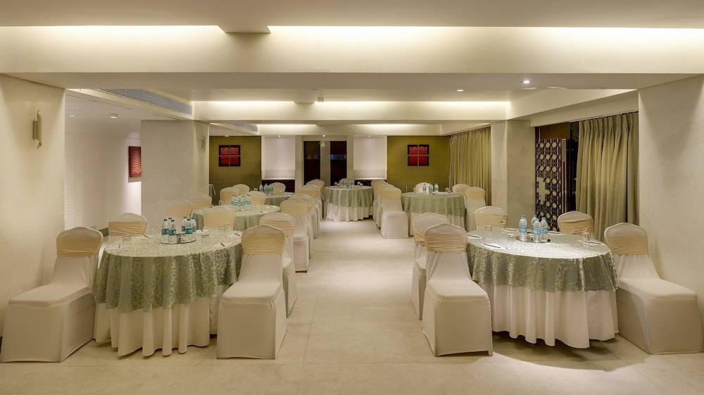 Pride Hotel Chennai 30/35