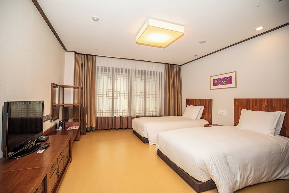 Ondol, Standard, Twin Beds, Slope View