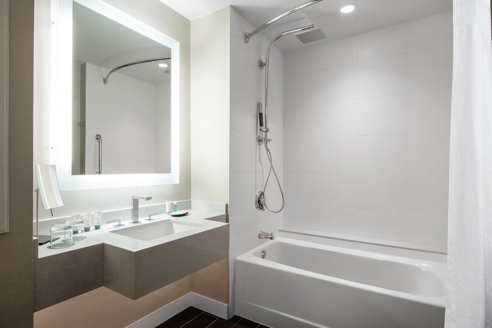 غرفة بسريرين كوين بشرفة، The Westin Dallas Stonebriar Golf Resort and Spa 8/10