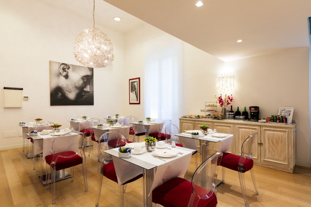 La Ciliegina Lifestyle Hotel 70/77